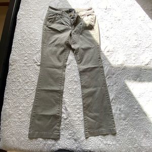 American Eagle size 2 short